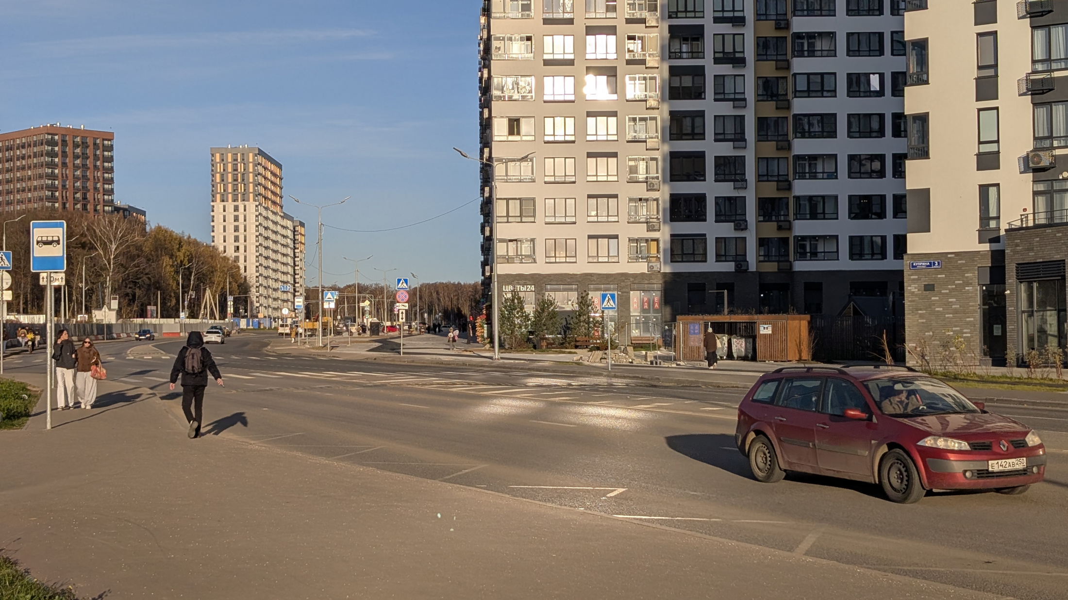 ТОРГОВОЕ ПОМЕЩЕНИЕ У МЕТРО "ПОТАПОВО" - 2